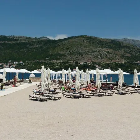 Apartament Spectacular With Pool In